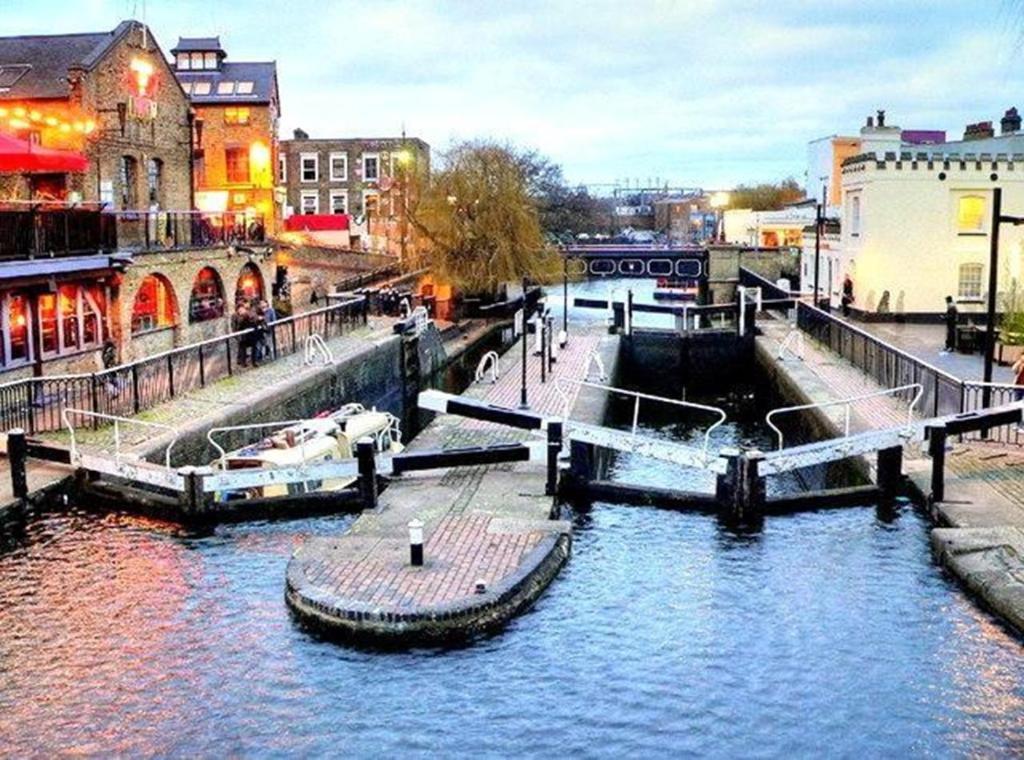 Spacious Comfy 2Br Flat Londres Extérieur photo